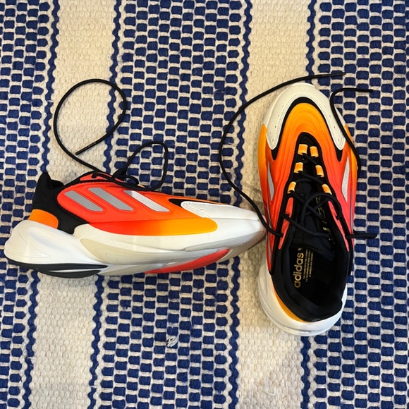 Adidas Ozelia orange sneakers - sz 6 - Picture 2 of 3